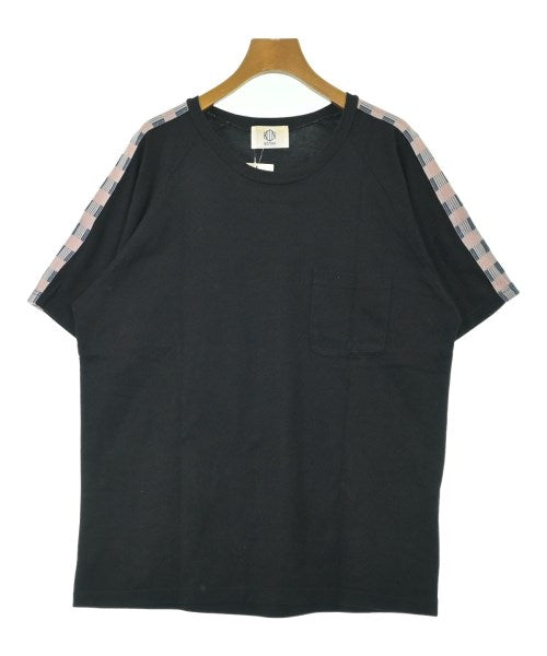 KUON เสื้อยืด/เสื้อท็อปส์
