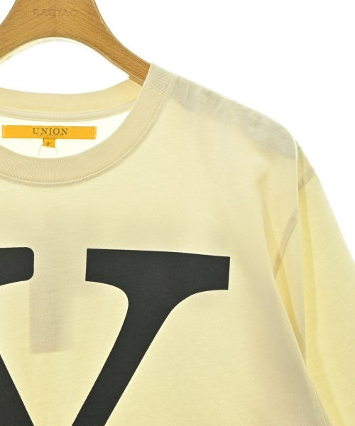 union เสื้อยืด/เสื้อท็อปส์