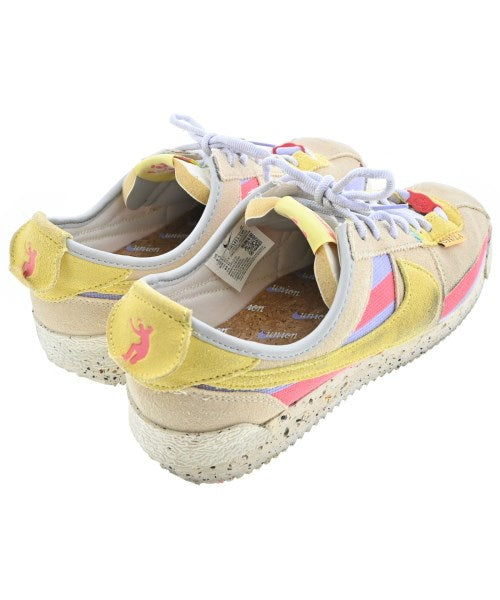 union รองเท้าผ้าใบ