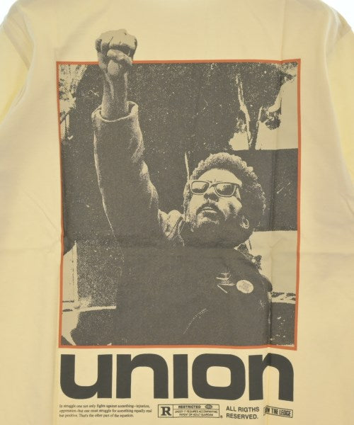 union เสื้อยืด/เสื้อท็อปส์