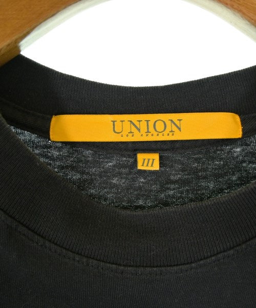 union เสื้อยืด/เสื้อท็อปส์