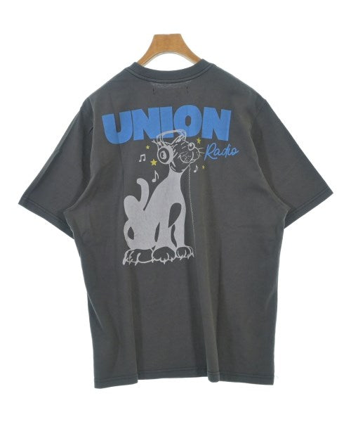 union เสื้อยืด/เสื้อท็อปส์