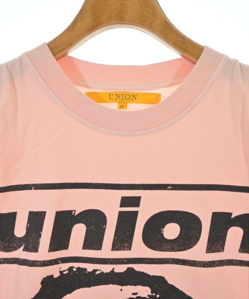 union เสื้อยืด/เสื้อท็อปส์