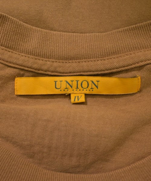 union เสื้อยืด/เสื้อท็อปส์