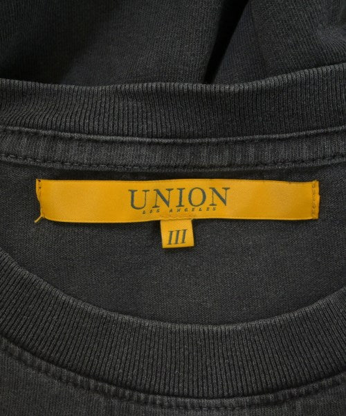 union เสื้อยืด/เสื้อท็อปส์