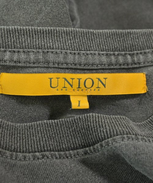 union เสื้อยืด/เสื้อท็อปส์