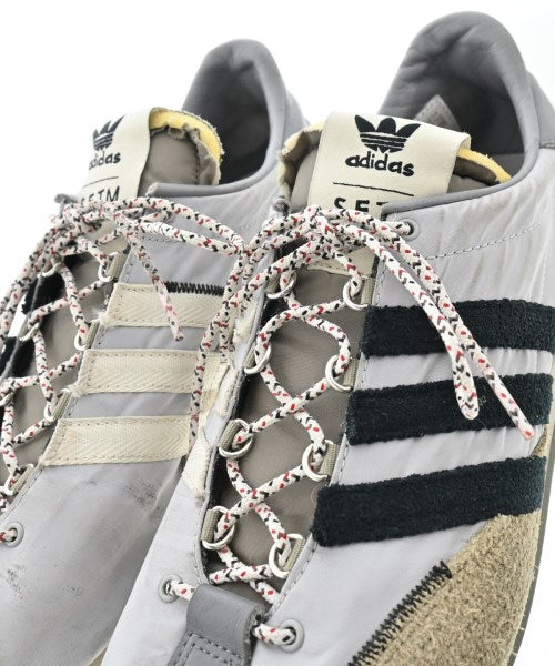 Song for the Mute รองเท้าผ้าใบ