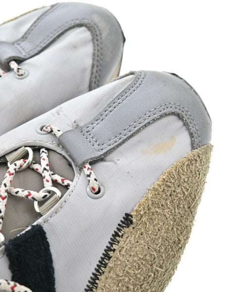 Song for the Mute รองเท้าผ้าใบ