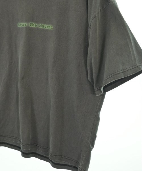 Faccies เสื้อยืด/เสื้อท็อปส์