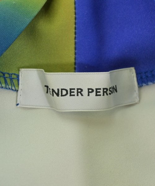 TENDER PERSON เสื้อยืด/เสื้อท็อปส์