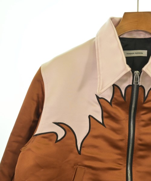 TENDER PERSON แจ็คเก็ตเบลาส์ อื่น
