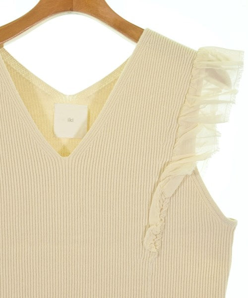 iki เสื้อแขนกุด