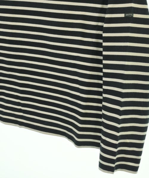 OUTIL เสื้อยืด/เสื้อท็อปส์