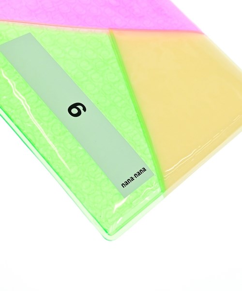 NaNa-NaNa คลัตช์