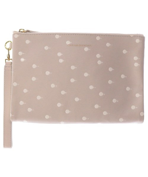 WANT LES ESSENTIELS คลัตช์