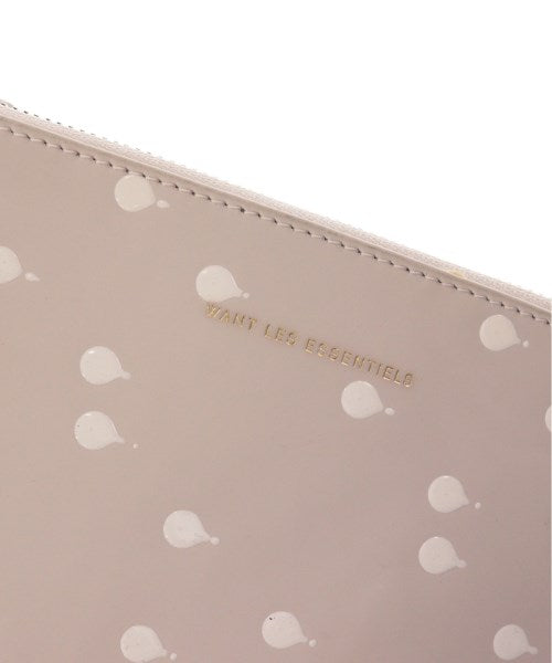 WANT LES ESSENTIELS คลัตช์