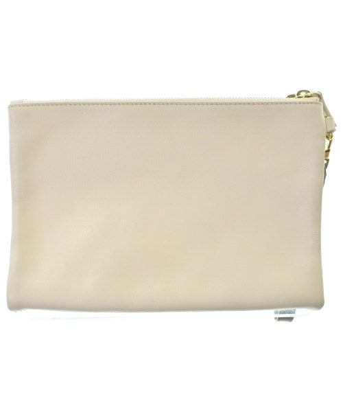 WANT LES ESSENTIELS คลัตช์