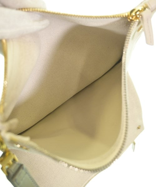 WANT LES ESSENTIELS คลัตช์