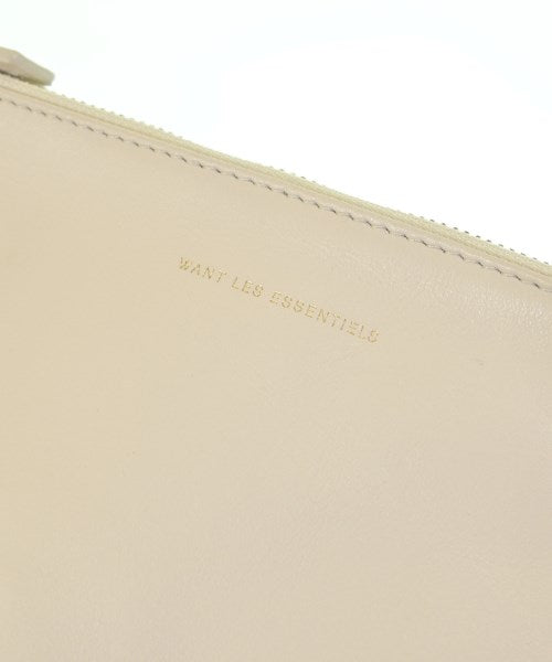 WANT LES ESSENTIELS คลัตช์