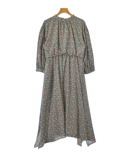 Tavii ชุดเดรส