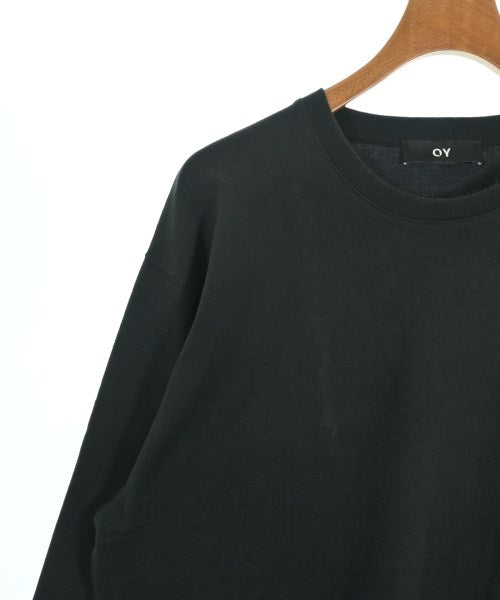 OY เสื้อยืด/เสื้อท็อปส์