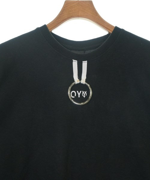 OY เสื้อยืด/เสื้อท็อปส์