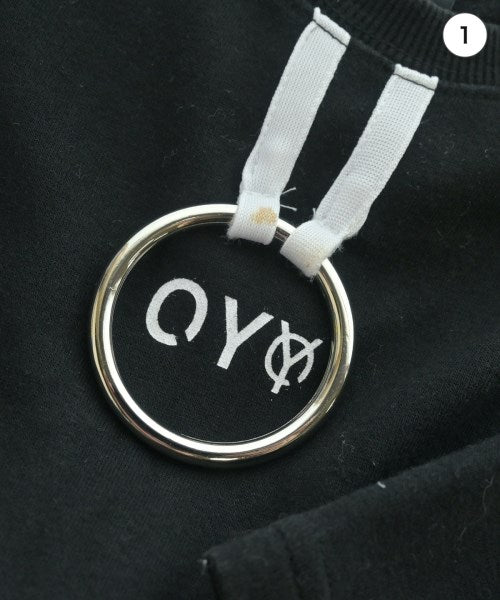OY เสื้อยืด/เสื้อท็อปส์