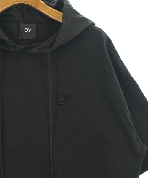 OY เสื้อยืด/เสื้อท็อปส์