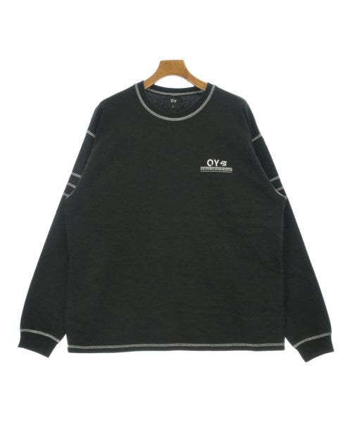 OY เสื้อยืด/เสื้อท็อปส์
