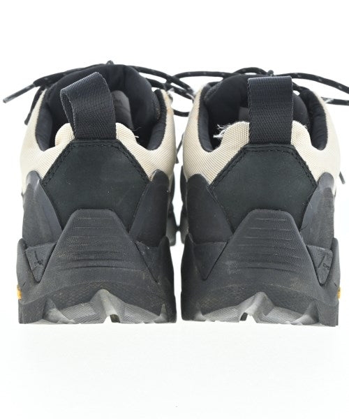 ROA รองเท้าผ้าใบ