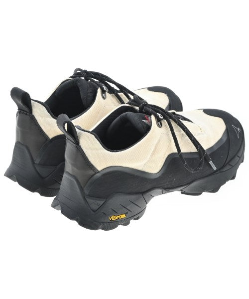 ROA รองเท้าผ้าใบ