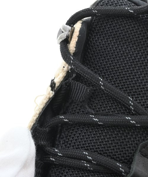 ROA รองเท้าผ้าใบ