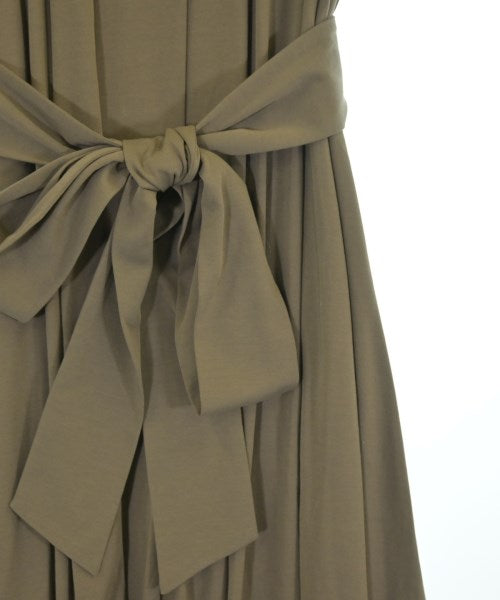 traduire ชุดเดรส