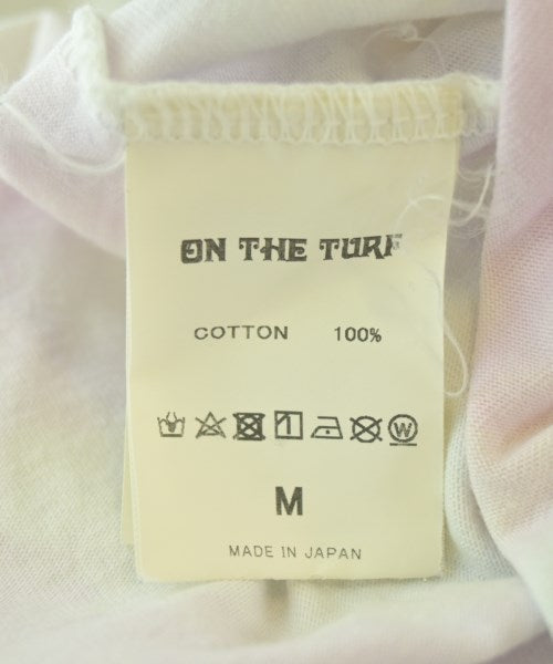 ON THE TURF เสื้อยืด/เสื้อท็อปส์
