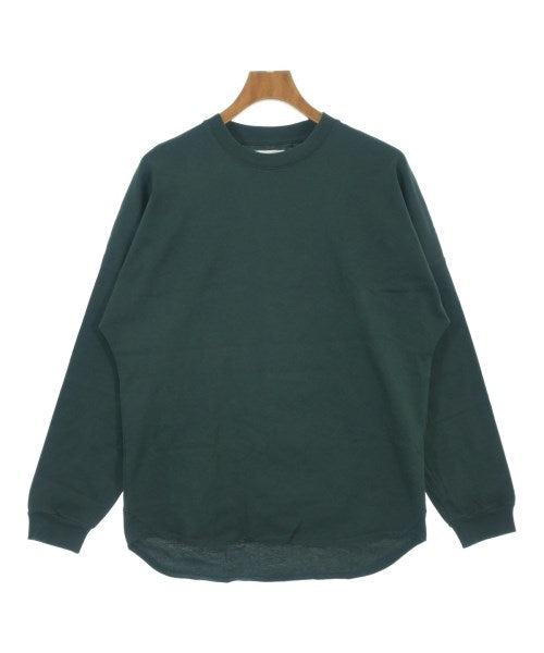 ON THE TURF เสื้อยืด/เสื้อท็อปส์
