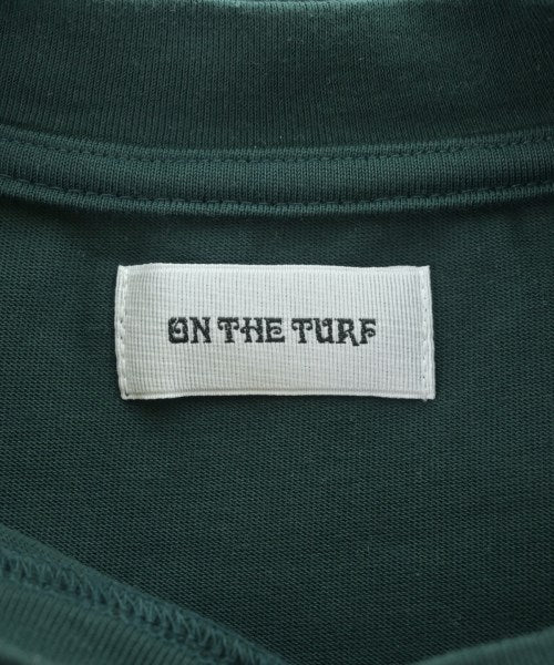 ON THE TURF เสื้อยืด/เสื้อท็อปส์