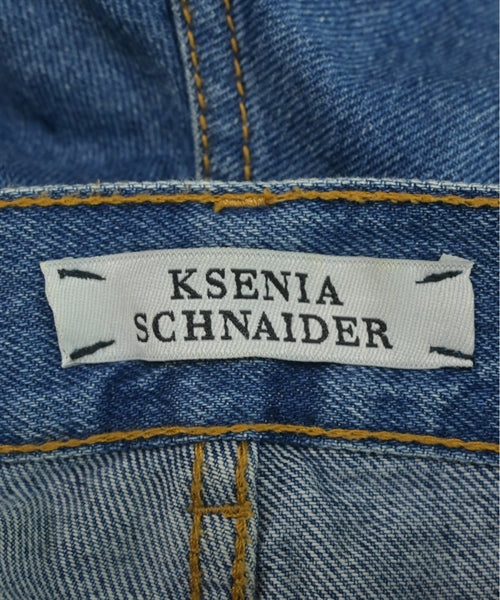 Ksenia Schnaider ยีนส์
