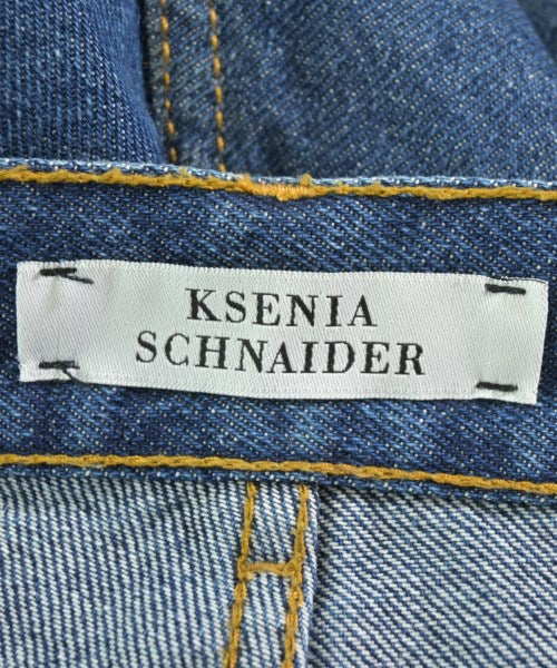 Ksenia Schnaider ยีนส์