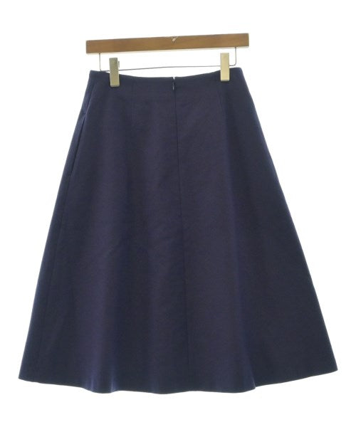 Untit_ กระโปรงยาวถึงเข่า