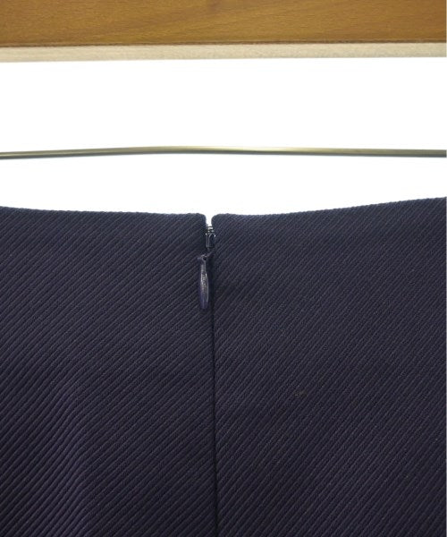 Untit_ กระโปรงยาวถึงเข่า