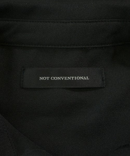 NOT CONVENTIONAL เสื้อลำลอง