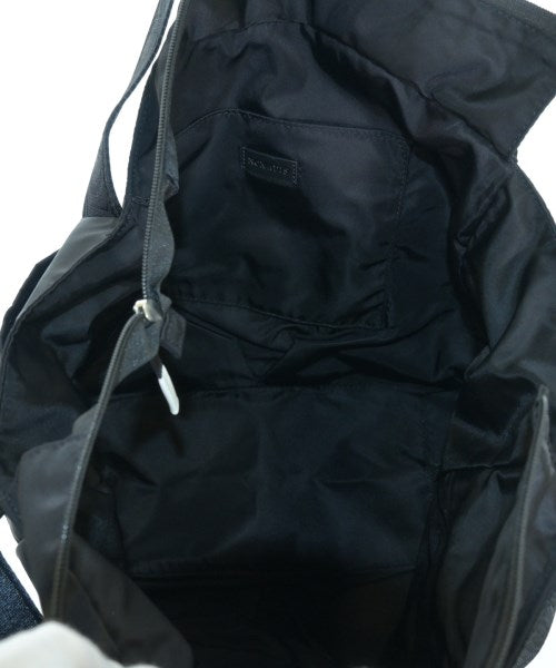 NOMADIS กระเป๋าถือขนาดใหญ่