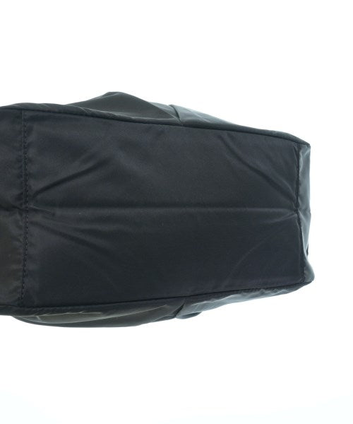 NOMADIS กระเป๋าถือขนาดใหญ่