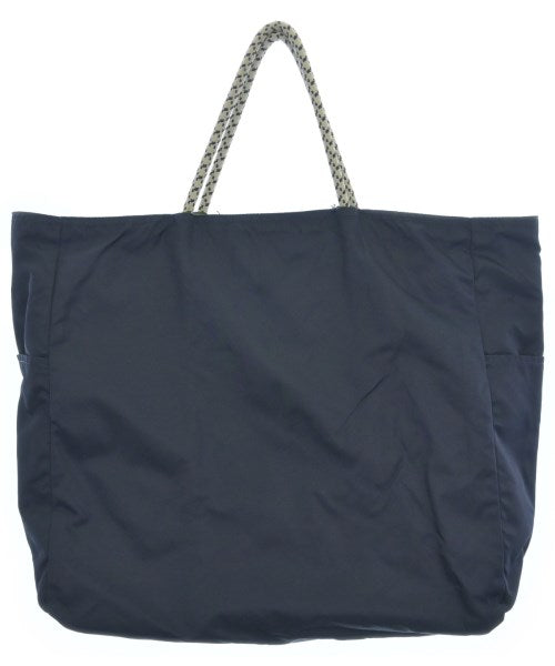 NOMADIS กระเป๋าถือขนาดใหญ่