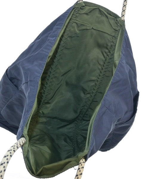 NOMADIS กระเป๋าถือขนาดใหญ่