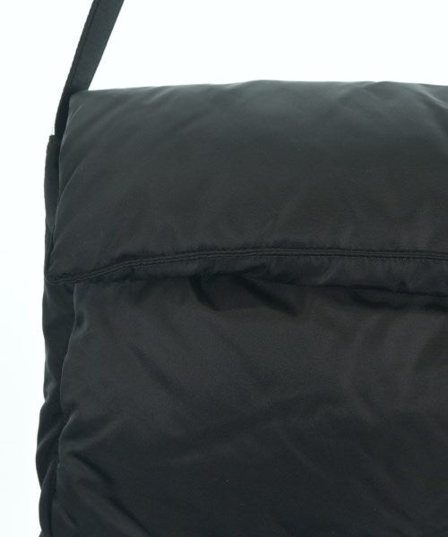 NOMADIS กระเป๋าสะพาย