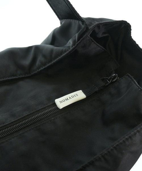 NOMADIS กระเป๋าสะพาย