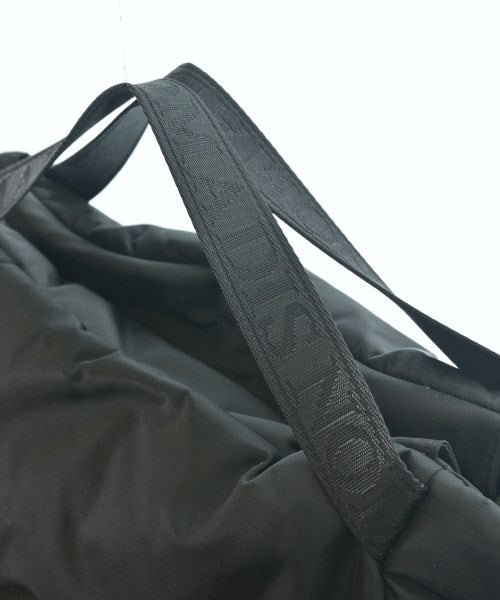 NOMADIS กระเป๋าสะพาย