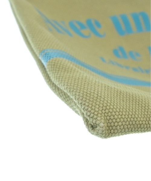 NOMADIS กระเป๋าสะพาย