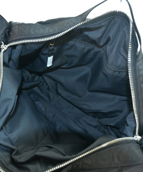 NOMADIS กระเป๋าสะพาย